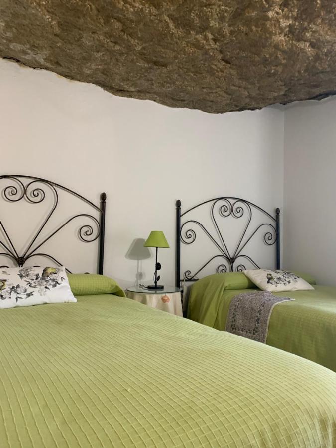 בית הארחה Setenil De Las Bodegas 	Casa Cueva "Las Calcetas" מראה חיצוני תמונה