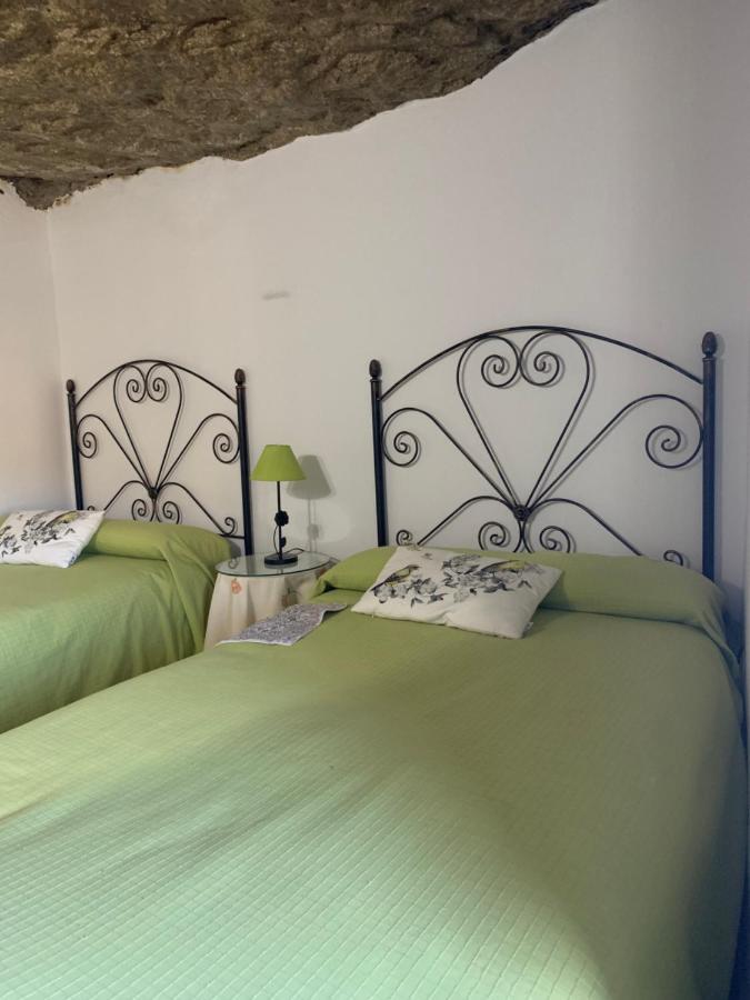 בית הארחה Setenil De Las Bodegas 	Casa Cueva "Las Calcetas" מראה חיצוני תמונה