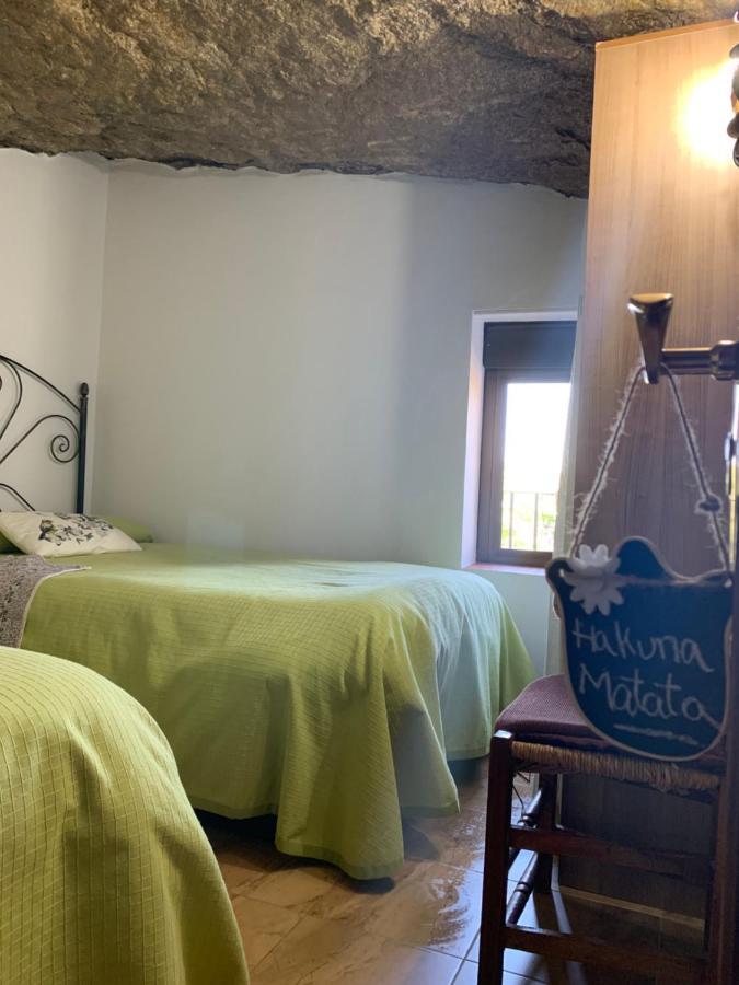 בית הארחה Setenil De Las Bodegas 	Casa Cueva "Las Calcetas" מראה חיצוני תמונה