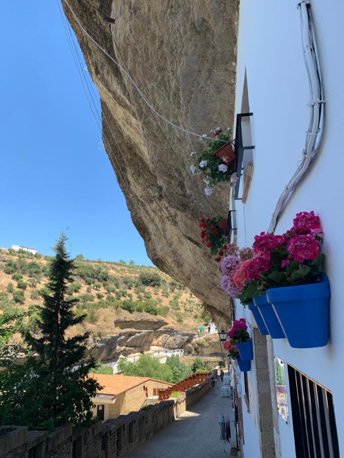 בית הארחה Setenil De Las Bodegas 	Casa Cueva "Las Calcetas" מראה חיצוני תמונה